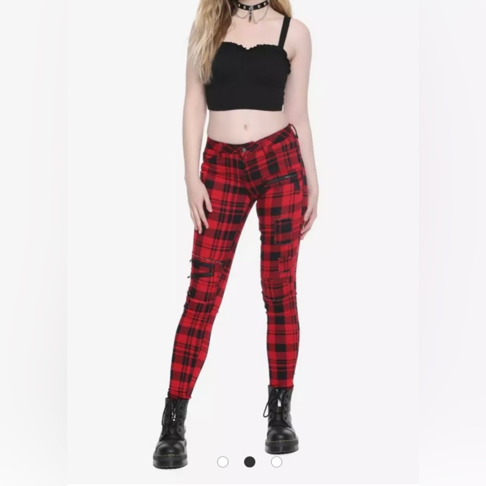 Hot Topic Blackheart Red & Black Plaid Super Skinny Pants
